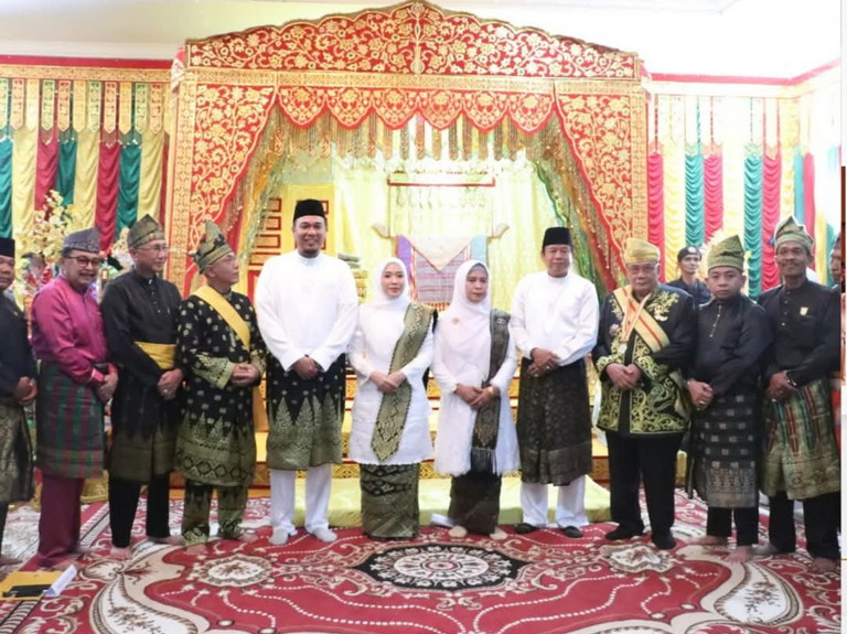 Anggota DPRD Riau Hadiri Tepung Tawar Bupati Indragiri Hulu