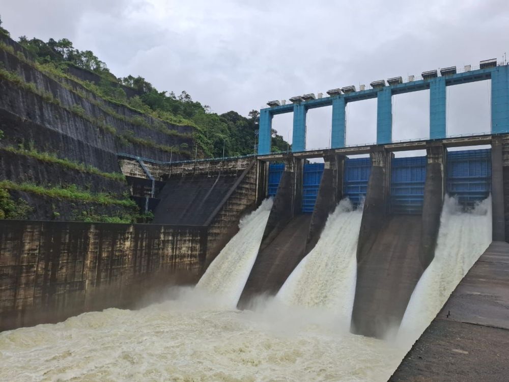 Waspada! Lima Pintu Pelimpahan Waduk PLTA Koto Panjang Dibuka Setinggi 1,7 Meter