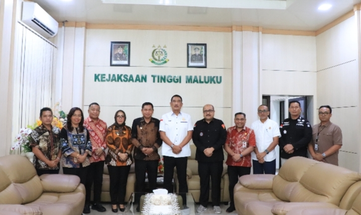 Walikota Bersama Walikota Ambon Periode 2025-2030 Silaturahmi ke Kajati MalukuÂ
