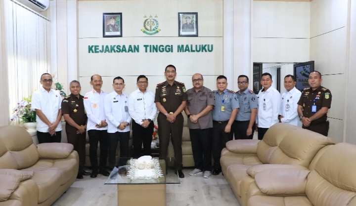 Kakanwil Ditjen Imigrasi dan Kakanwil Ditjen Pemasyarakatan Kunjungan ke.Kajati Maluku