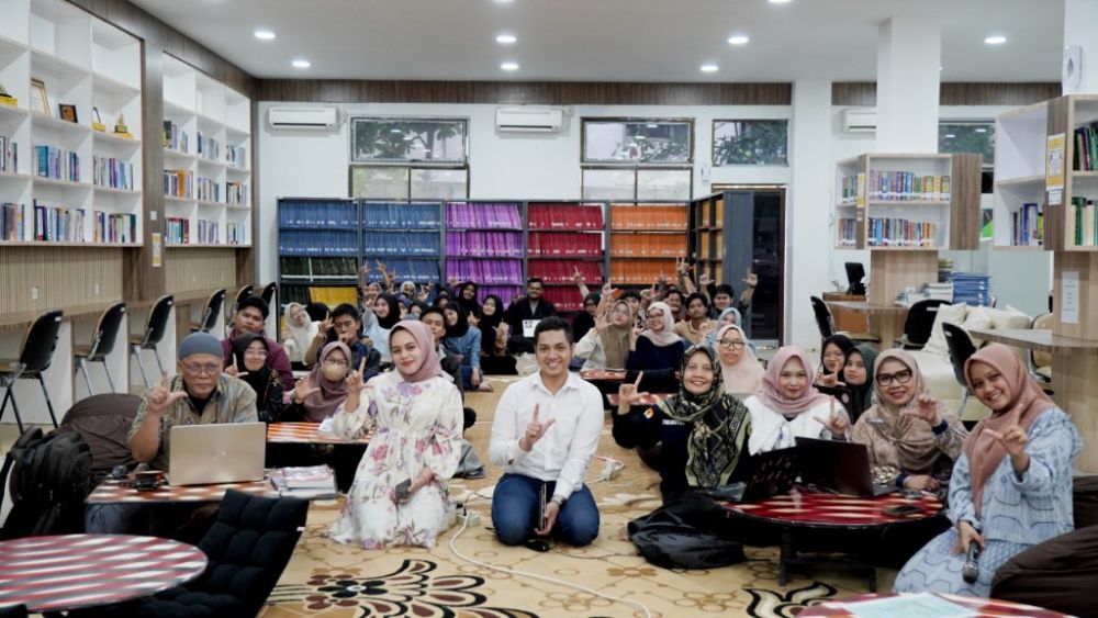 Bincang Literasi UMRI: Membedah AI sebagai Tantangan dan Peluang Kreativitas