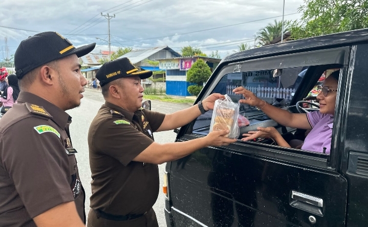 Plt. Kajari SBB Bambang Heripurwanto dan Jajaran Maknai Esensi Bulan Ramadhan