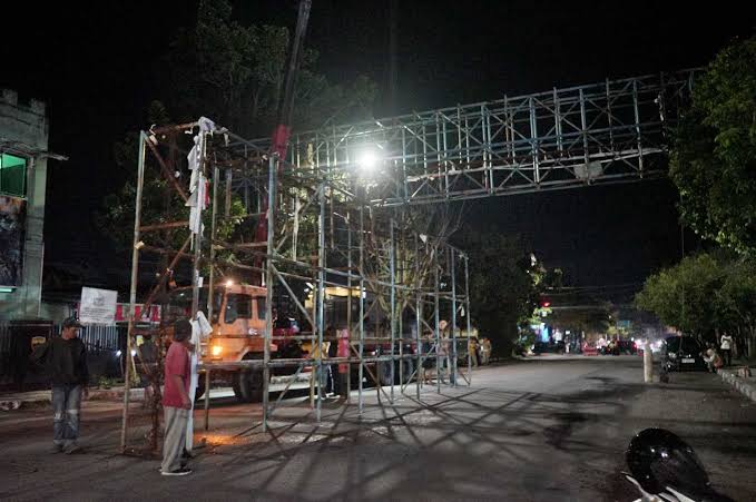Izin Kedaluwarsa, Pemko Pekanbaru Bakal Bongkar 580 Tiang Reklame