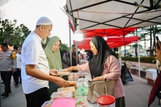 Diinisiasi Pemko Dumai, 406 UMKM Warnai Pasar Ramadhan dan CFN di Jalan HR Soebrantas