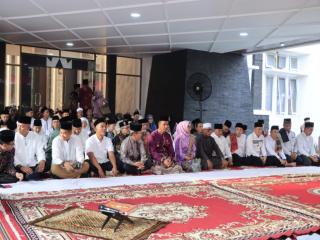 Ribuan Masyarakat Hadiri Buka Puasa Bersama Bupati dan Wakil Bupati Kampar
