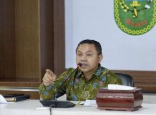 Minimalisir Angka Putus Sekolah, Gubri Rencanakan Pemberian Seragam Gratis