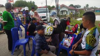 Unilak Siagakan Ambulans dan Tenaga Medis di Posko Kesehatan Banjir Rumbai