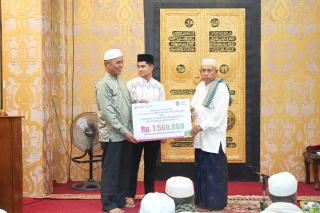 Bupati Inhil Safari Ramadhan di Masjid An-Nur, Serahkan Bantuan Dan Ajak Warga Makmurkan Masjid