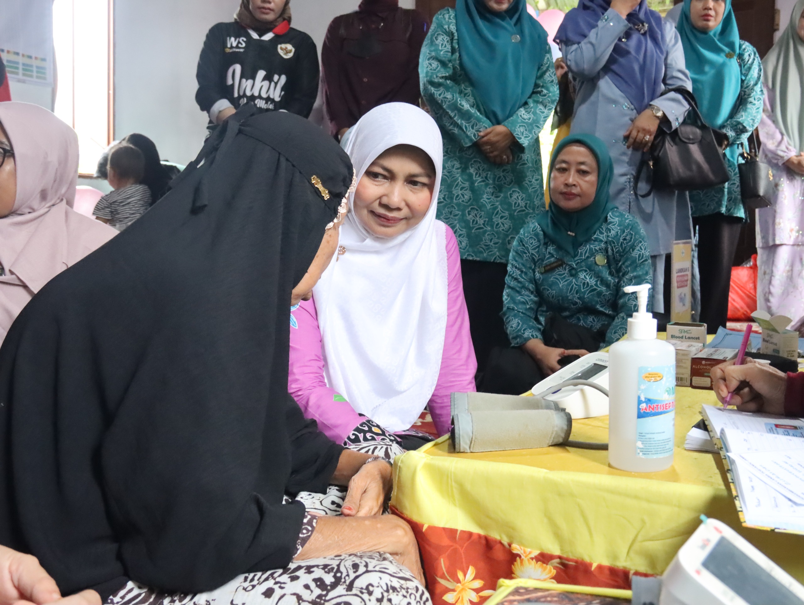 Ketua TP-PKK Inhil Hj. Katerina Susanti Kunjungi Sejumlah Posyandu Kecamatan dan Kelurahan