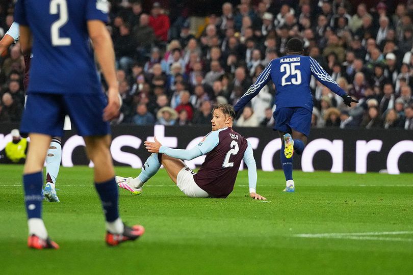 Meski Kalah dari Aston Villa, PSG Tetap Lolos ke Semifinal