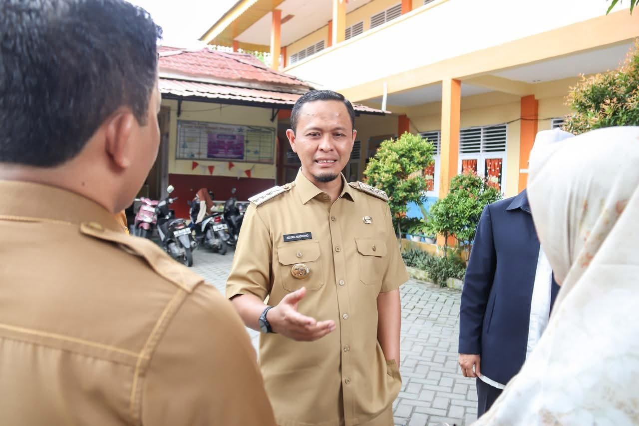 Tegas! Wako Pekanbaru Bakal Copot Kepala Sekolah yang Minta Uang Perpisahan