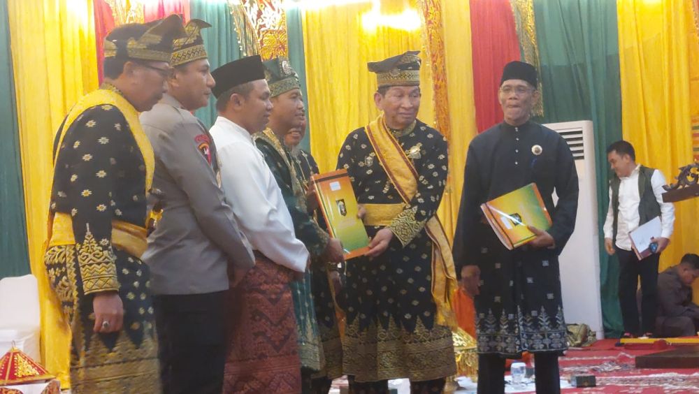 LAMR Serahkan Warkah Petuah Amanah Karhutla Kepada Menhut dan Gubernur Riau
