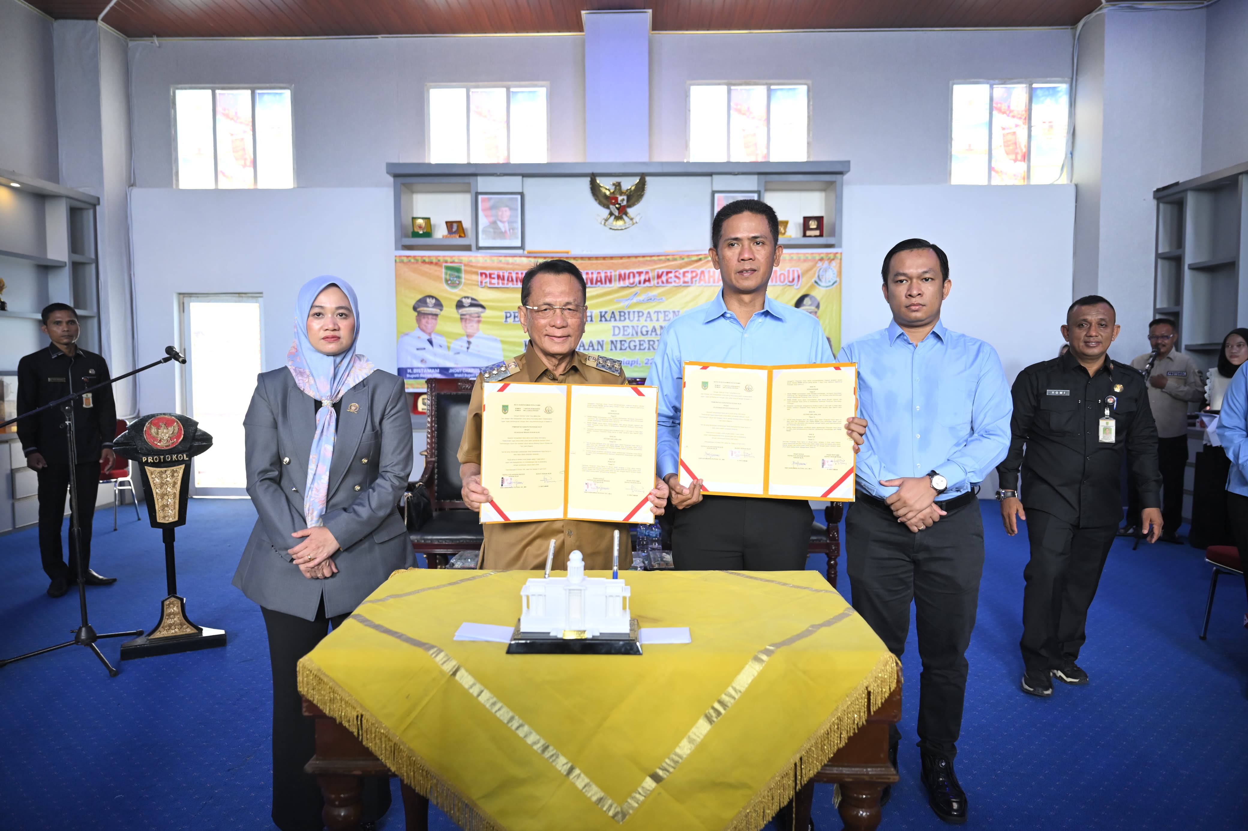 Pemkab Rohil dan Kejari Teken MoU, Perkuat Sinergi Cegah Penyelewengan Anggaran