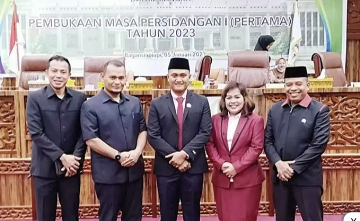 DPRD Rohil Gelar Prosesi Pelantikan PAW Anggota DPRD Rohil Kurniawan Syahputra