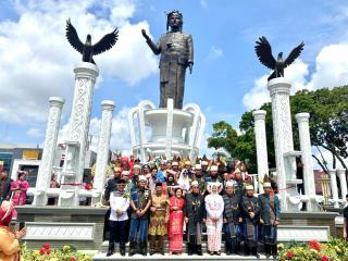 Wabup Bengkalis Penuhi Undangan Wako Pematang Siantar Resmikan Monumen Tugu Sang Naualuh Damanik