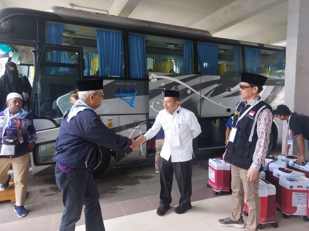 Kakanwil Kemenag Riau Tekankan Layanan Prima untuk Jamaah Haji di Embarkasi Batam