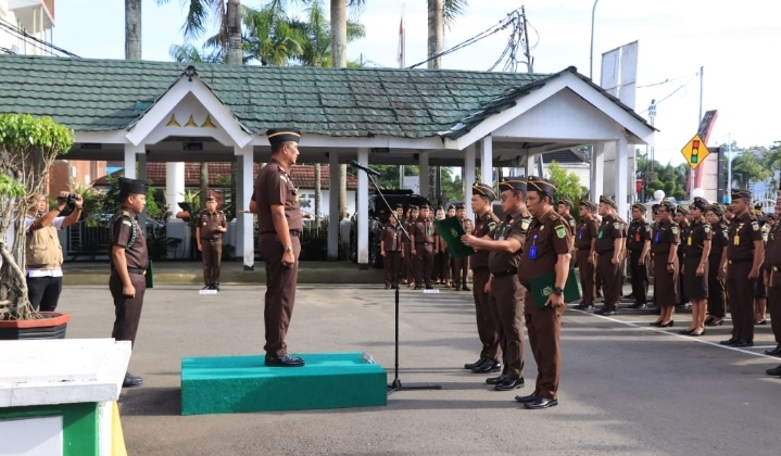 HUT PERSAJA ke 74,Â  Inspektur Upacara Kajati Maluku Membacakan Amanat Jaksa AgungÂ 