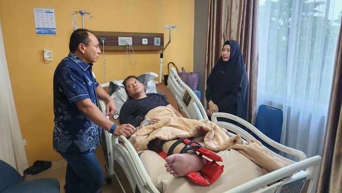 Kapolda Riau Jenguk Wakapolres Kuansing yang Jadi Korban Balap Liar
