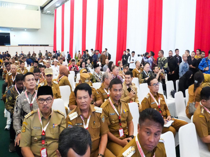 Dibuka Presiden Prabowo, Bupati Kampar Hadiri Sarasehan Kebangsaan Perubahan Geopolitik Dunia