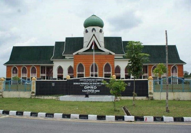 Pemkab Siak Mulai Bayar Bertahap Tunda Bayar Rp327 Miliar, Ini Kata DPRD
