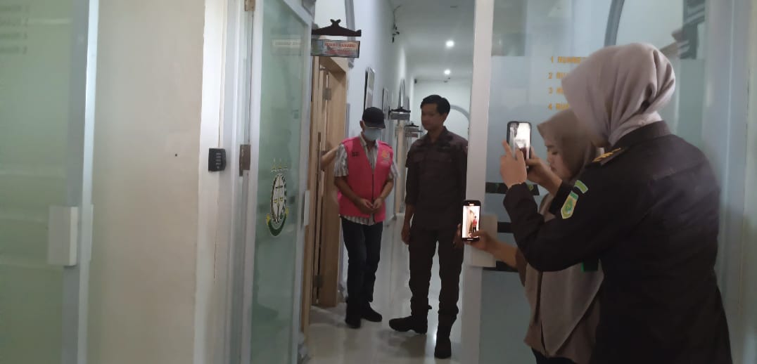 Usai Diperiksa Terkait Dugaan Korupsi, Tersangka AA Ditahan Jaksa