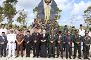 Wakil Bupati Inhil Pimpin Ziarah di Taman Makam Pahlawan Tembilahan