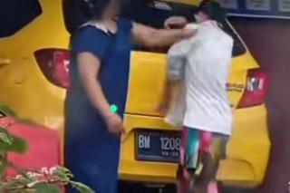 Gadis Yatim Piatu Dipukuli dan Diinjak Tantenya di Kampar Riau, Pelaku Ditangkap 