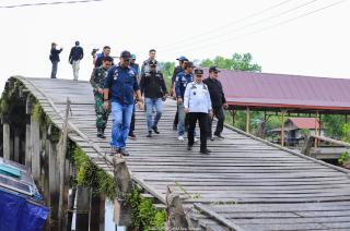 Bupati Asmar Perintahkan Perbaikan Segera Jembatan dan Pelabuhan di Sejumlah Kecamatan