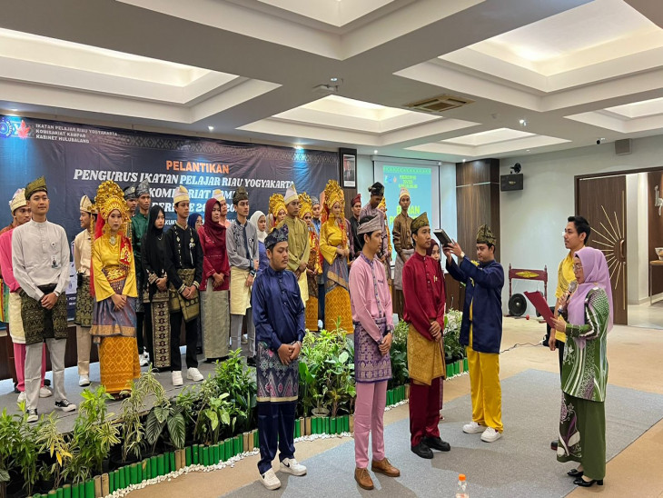 Wakil Bupati Kampar Resmi Lantik Pengurus IPRY-KK Yogyakarta Periode 2024-2025