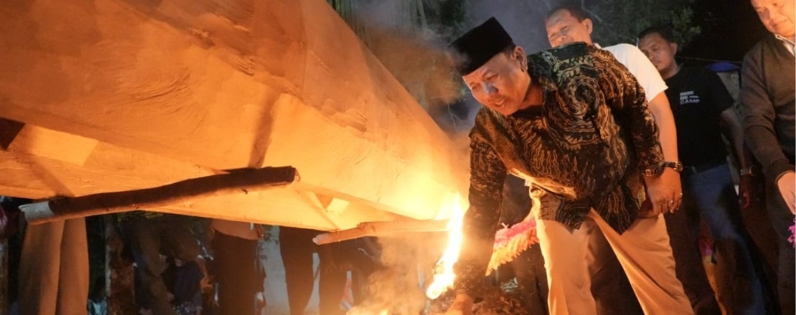 Bupati Kuansing Hadiri Pelayuran Jalur Singa Kuantan