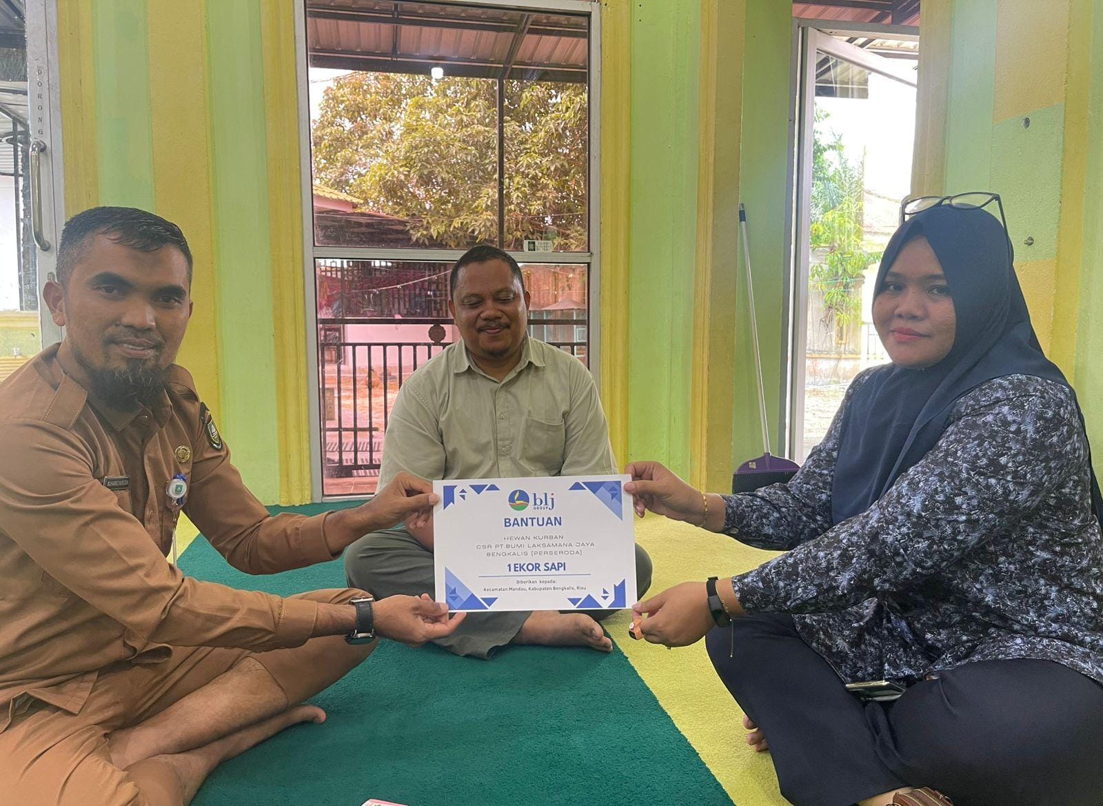 PT. BLJ Salurkan 11 Ekor Sapi Kurban ke Seluruh Kecamatan di Bengkalis