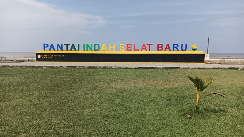 Empat Destinasi Wisata Pantai Populer Bengkalis yang Harus Dikunjungi Wisatawan