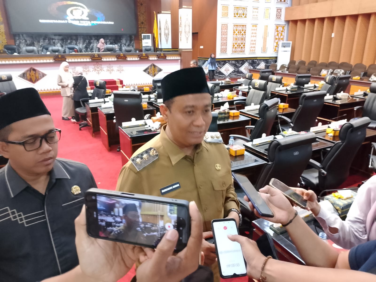 Pemko Pekanbaru Terima Pandangan Fraksi Terhadap Ranperda Pelaksanaan APBD 2024