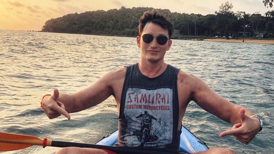 Mike Lewis Unggah Foto Dirawat di RS dengan Luka Perban di Bahu, Ada Apa?
