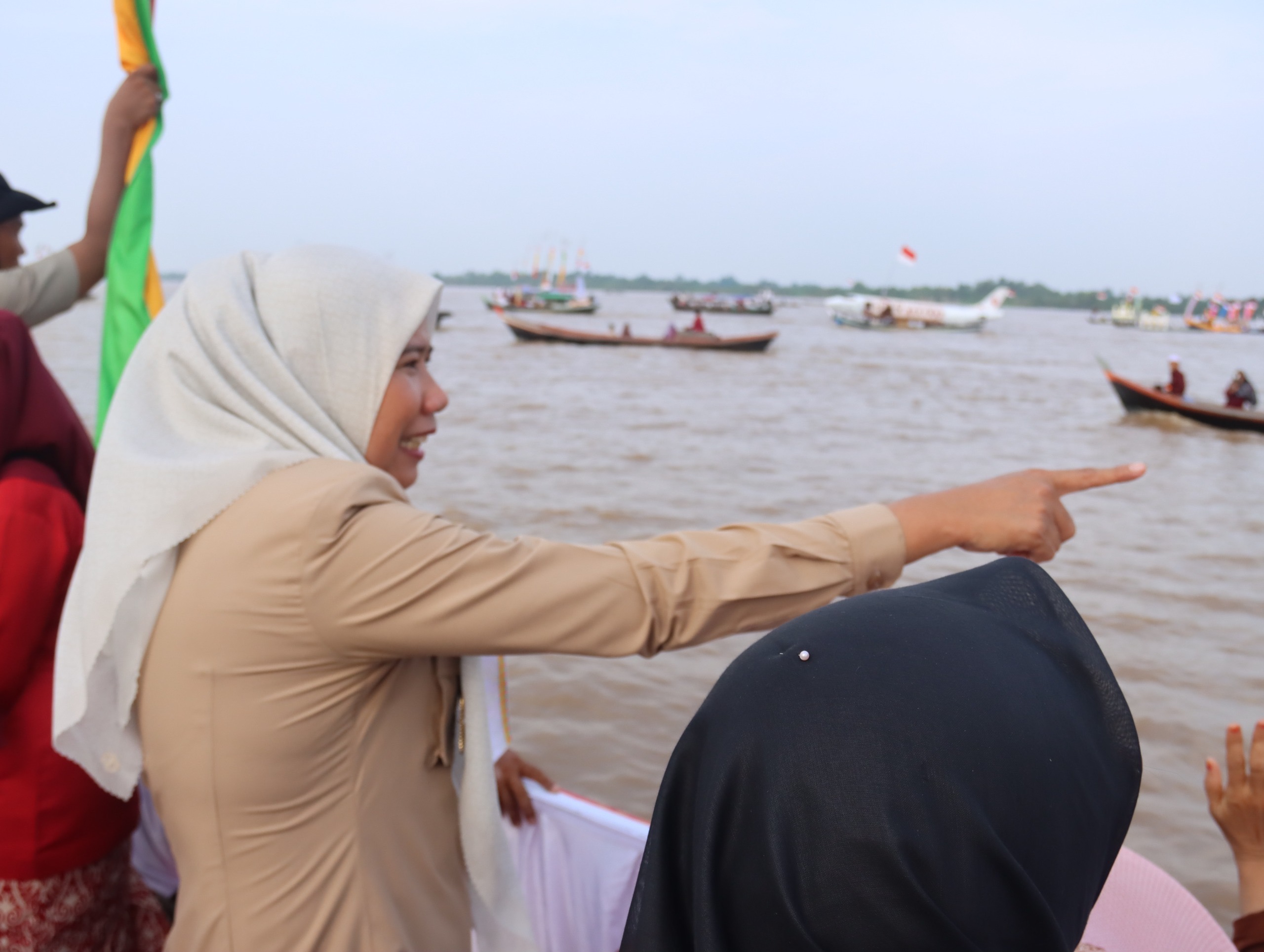 Wakil Bupati Inhil Yuliantini Hadiri Festival Sungai Indragiri