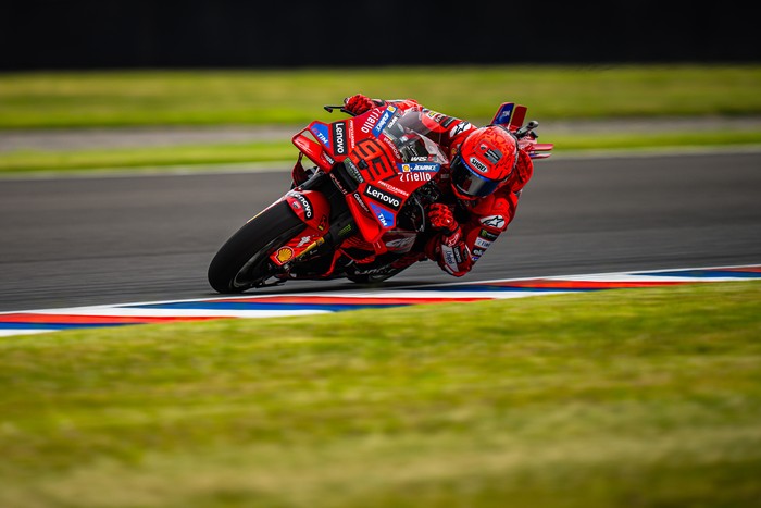 MotoGP Belanda 2025: Marc Marquez Juaranya, Bezzecchi Kedua