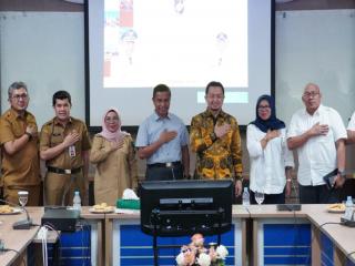 Bupati Kampar Gelar Pertemuan Strategis dengan Anggota Komisi V DPR RI dan Balai Kementerian PUPR