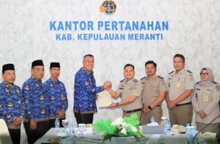 Bahas Soal Pertanahan dan Tata Ruang, Pemkab Meranti Gelar Kunjungan Kerja ke Kantah ATR-BPN