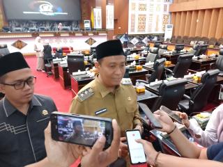 Pemko Pekanbaru Terima Pandangan Fraksi Terhadap Ranperda Pelaksanaan APBD 2024
