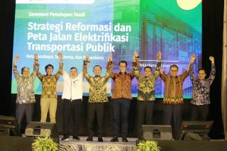 Walikota Pekanbaru Agung Nugroho Komitmen Wujudkan Transportasi Listrik