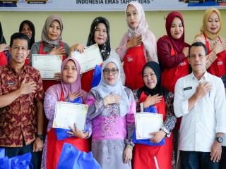 Wabup Kampar Resmi Tutup Pelatihan Membuat Kue di Kecamatan Gunung Sahilan 