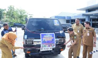 Pemkab Bengkalis Pasang Stiker Prioritas Kendaraan Pangan