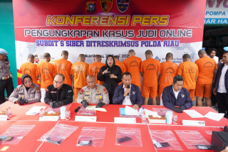 Polda Riau Bongkar Dua Lokasi Judi Online Higgs Domino, Omzet Rp3,6 Miliar Terungkap!