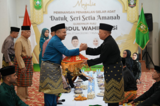 Gubri Abdul Wahid Terima Pinangan LAMR, Siap Sandang Gelar Adat Datuk Setia Amanah