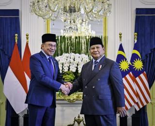 Presiden Prabowo dan PM Anwar: Sahabat Lama, Mitra Strategis