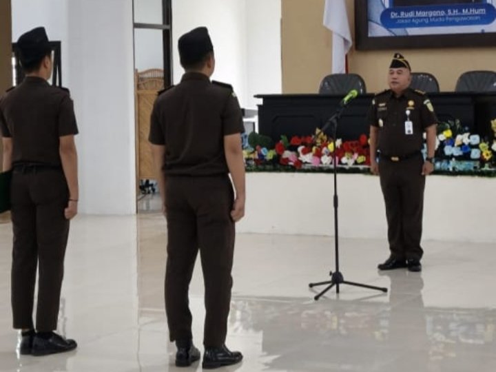 Plt. Kajari SBB Ajak Jajaran Senantiasa Jaga Kekompakan & Disiplin 