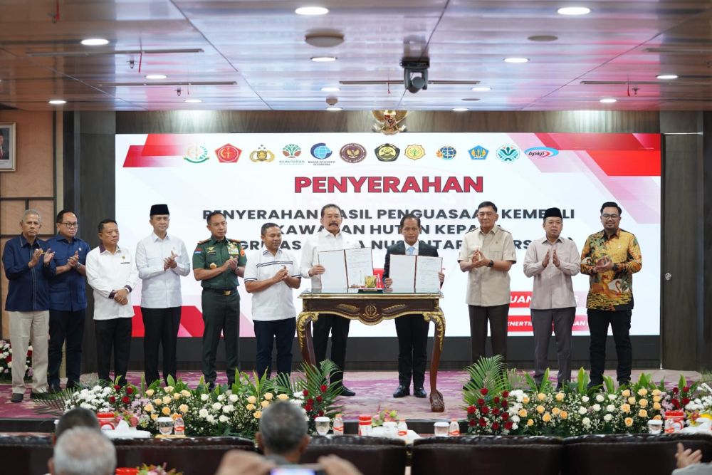 Disaksikan Gubri, Satgas PKH Serahkan Penguasaan Lahan TNTN ke Negara