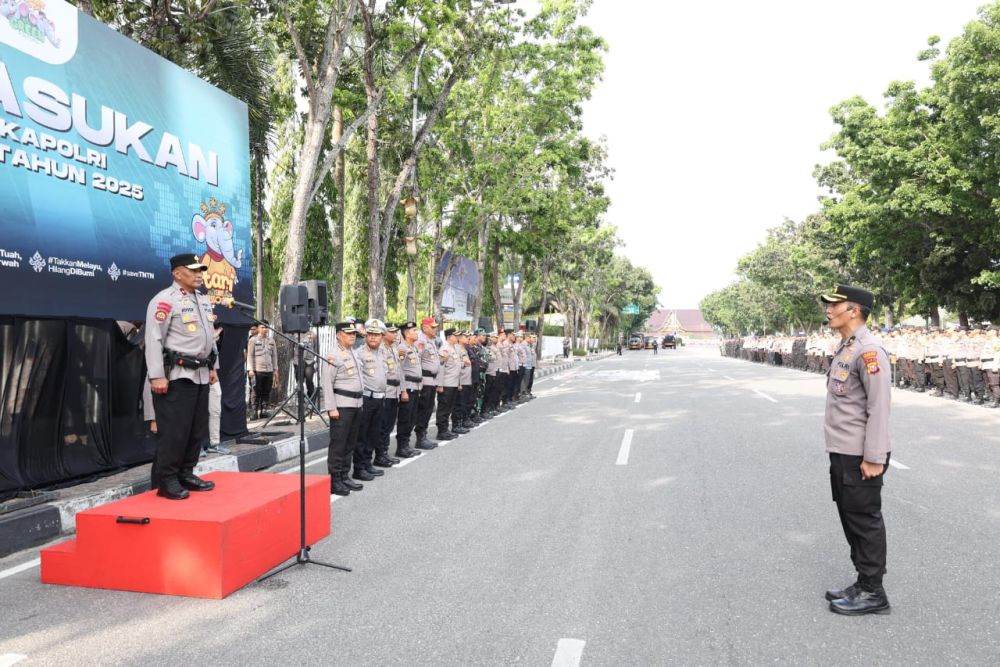 Ribuan Personel Gabungan Apel Kunjungan Kapolri dan RBR 2025
