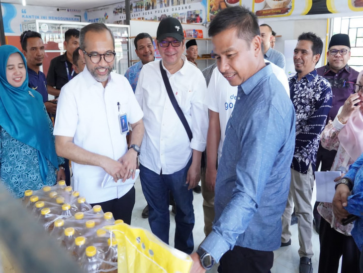 Jelang Launching Koperasi Merah Putih, Bupati Kampar Sambut Kunjungan Kemenko Pangan RI