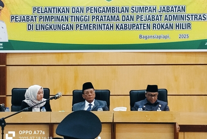 Bupati H.Bistamam Lantik 23 Pejabat Eselon II, Budi Fitriadi Jabat Sekwan jadi Sorotan
